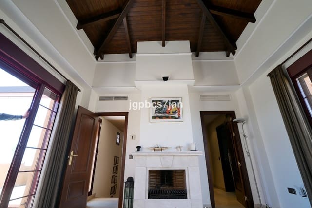 3 Zimmer Penthouse zu verkaufen in La Mairena, Ojen mit Pool - 635.000 € (Ref: 8222112)