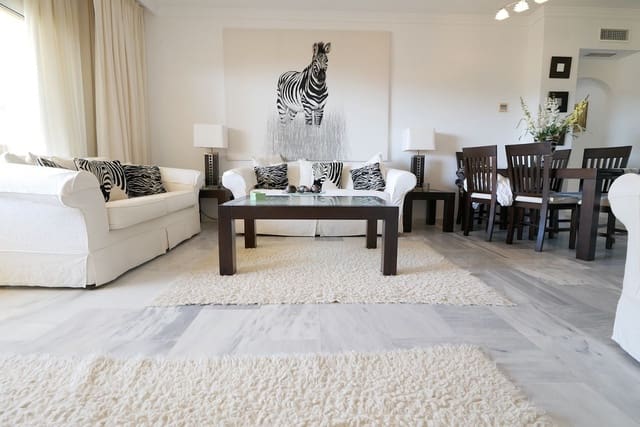 3 makuuhuone Huoneisto myytävänä paikassa Calahonda, Mijas mukana uima-altaan - 340 000 € (Ref: 8250942)