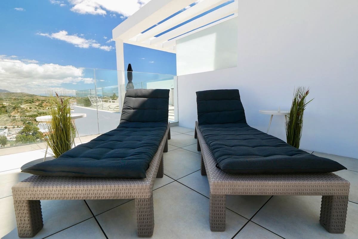3 sypialnia Apartament na sprzedaż w La Cala de Mijas z basenem garażem - 660 000 € (Ref: 8306805)