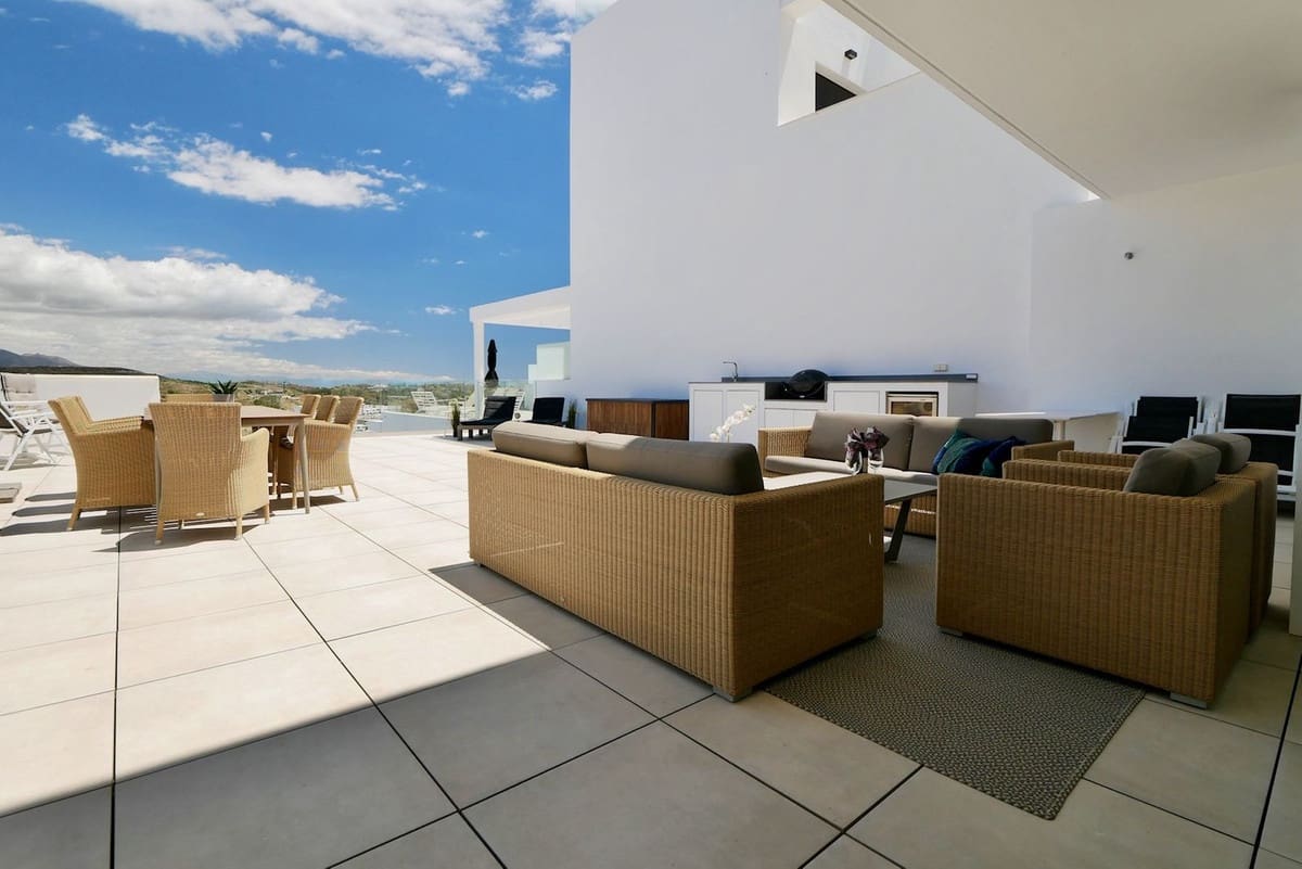3 sypialnia Apartament na sprzedaż w La Cala de Mijas z basenem garażem - 660 000 € (Ref: 8306805)