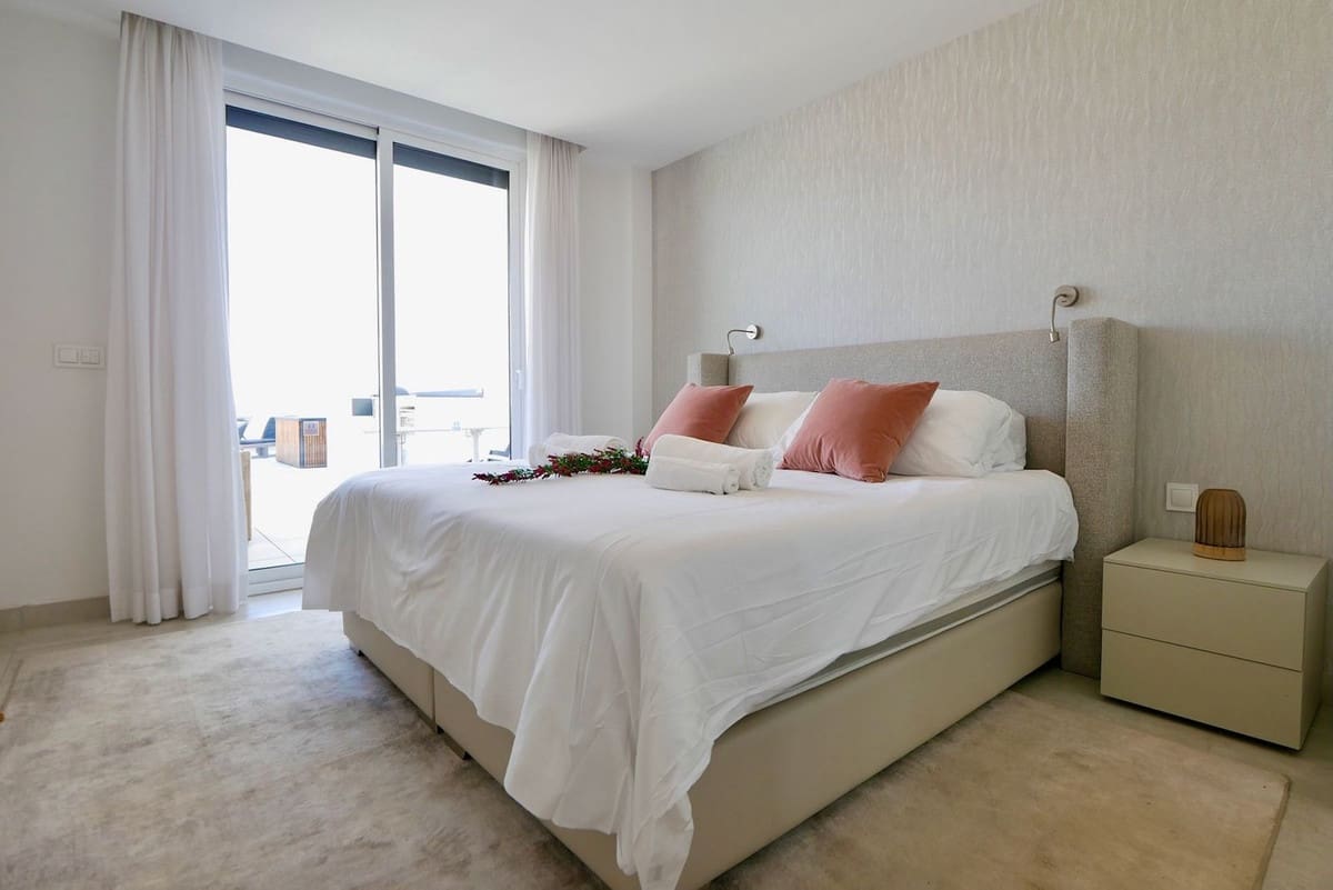3 sypialnia Apartament na sprzedaż w La Cala de Mijas z basenem garażem - 660 000 € (Ref: 8306805)