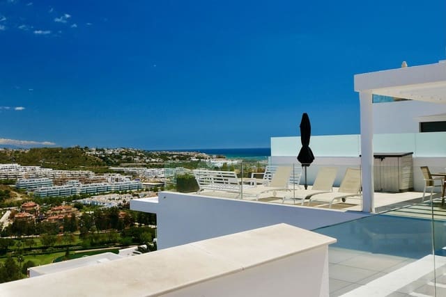3 sypialnia Apartament na sprzedaż w La Cala de Mijas, Mijas z basenem garażem - 660 000 € (Ref: 8306805)