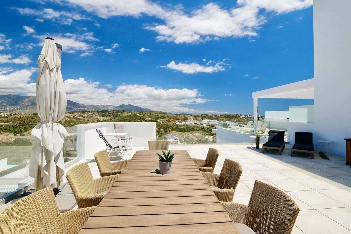 3 sypialnia Apartament na sprzedaż w La Cala de Mijas z basenem garażem - 660 000 € (Ref: 8306805)