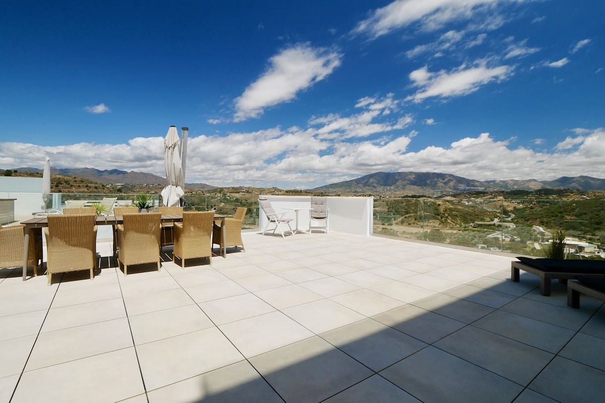 3 sypialnia Apartament na sprzedaż w La Cala de Mijas z basenem garażem - 660 000 € (Ref: 8306805)