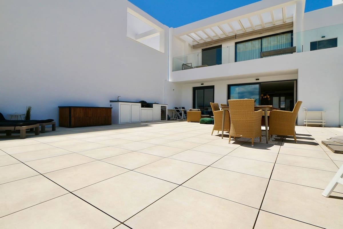 3 sypialnia Apartament na sprzedaż w La Cala de Mijas z basenem garażem - 660 000 € (Ref: 8306805)
