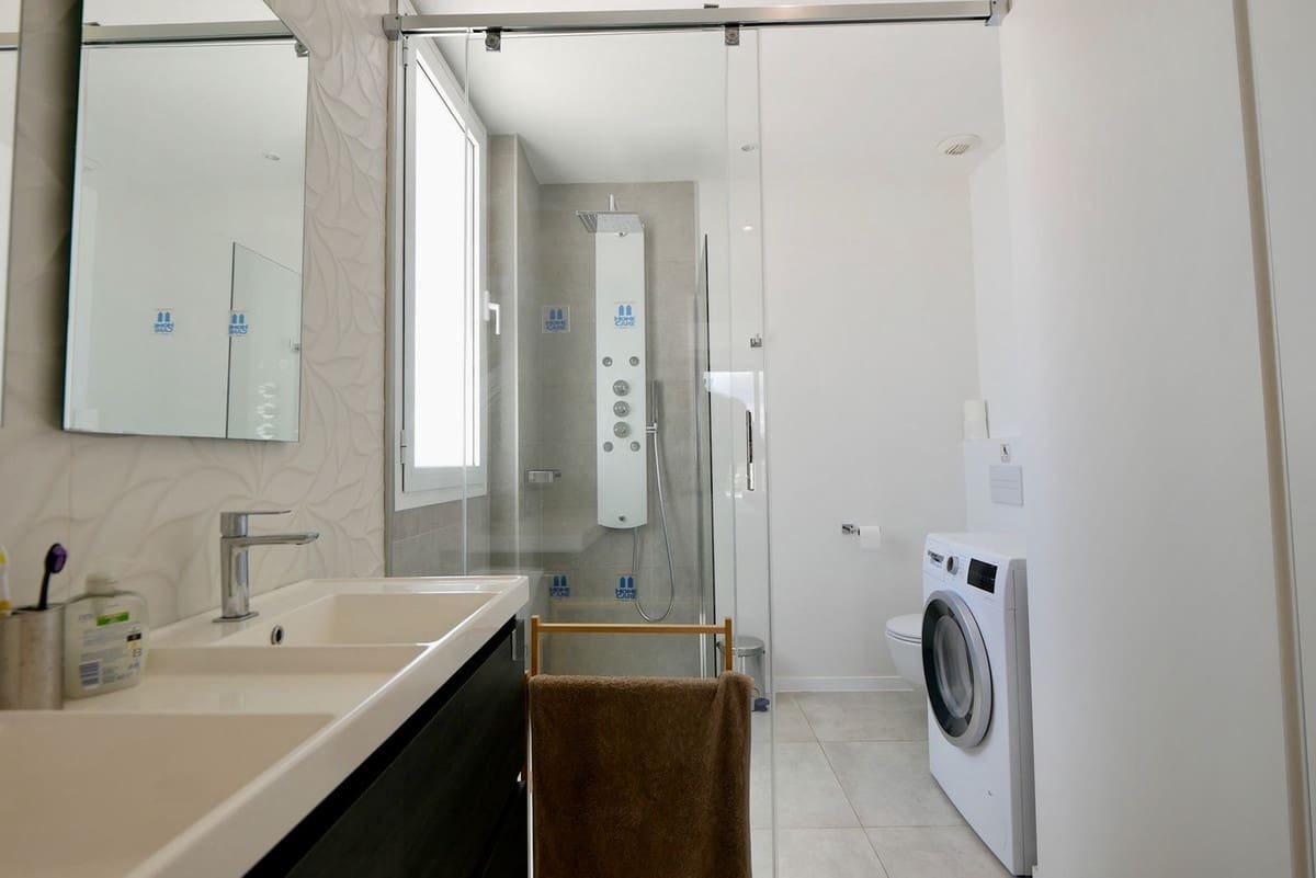 3 sypialnia Apartament na sprzedaż w La Cala de Mijas z basenem garażem - 660 000 € (Ref: 8306805)