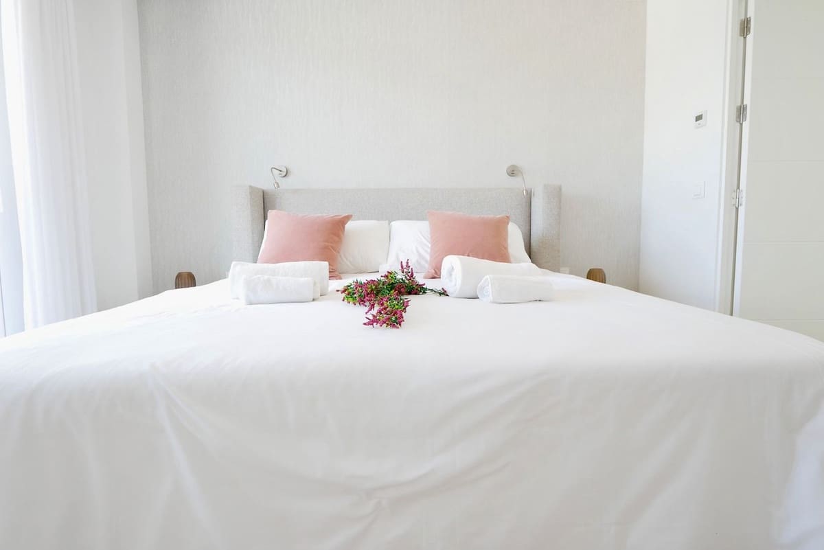 3 sypialnia Apartament na sprzedaż w La Cala de Mijas z basenem garażem - 660 000 € (Ref: 8306805)
