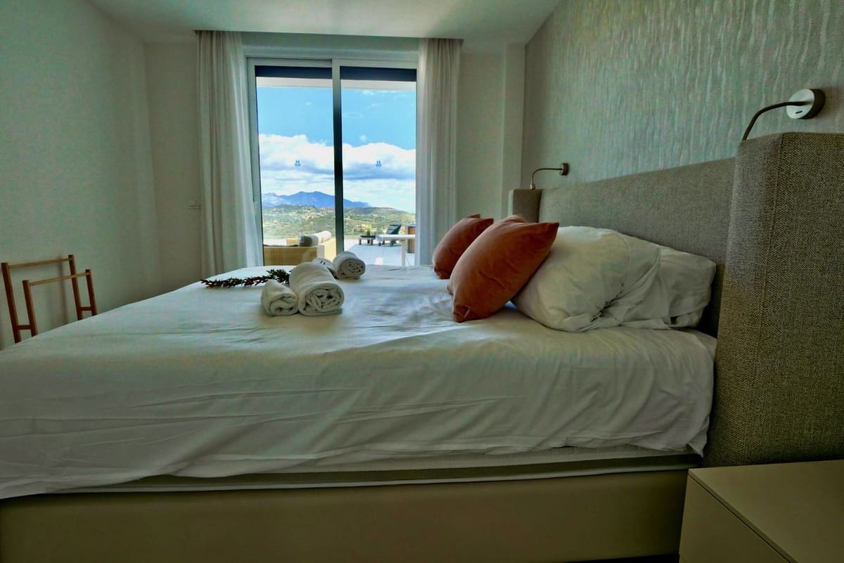 3 sypialnia Apartament na sprzedaż w La Cala de Mijas z basenem garażem - 660 000 € (Ref: 8306805)