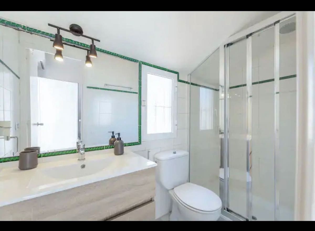 4 slaapkamer Halfvrijstaande villa te koop in Las Chapas - € 1.950.000 (Ref: 8382475)