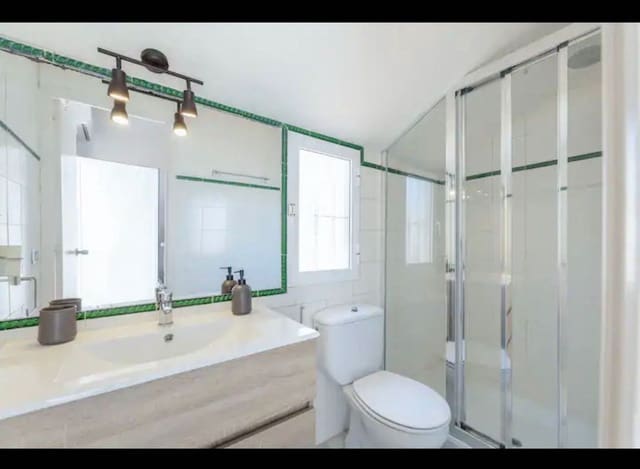 4 bedroom Semi-detached Villa for sale in Las Chapas, Marbella - € 1,950,000 (Ref: 8382475)