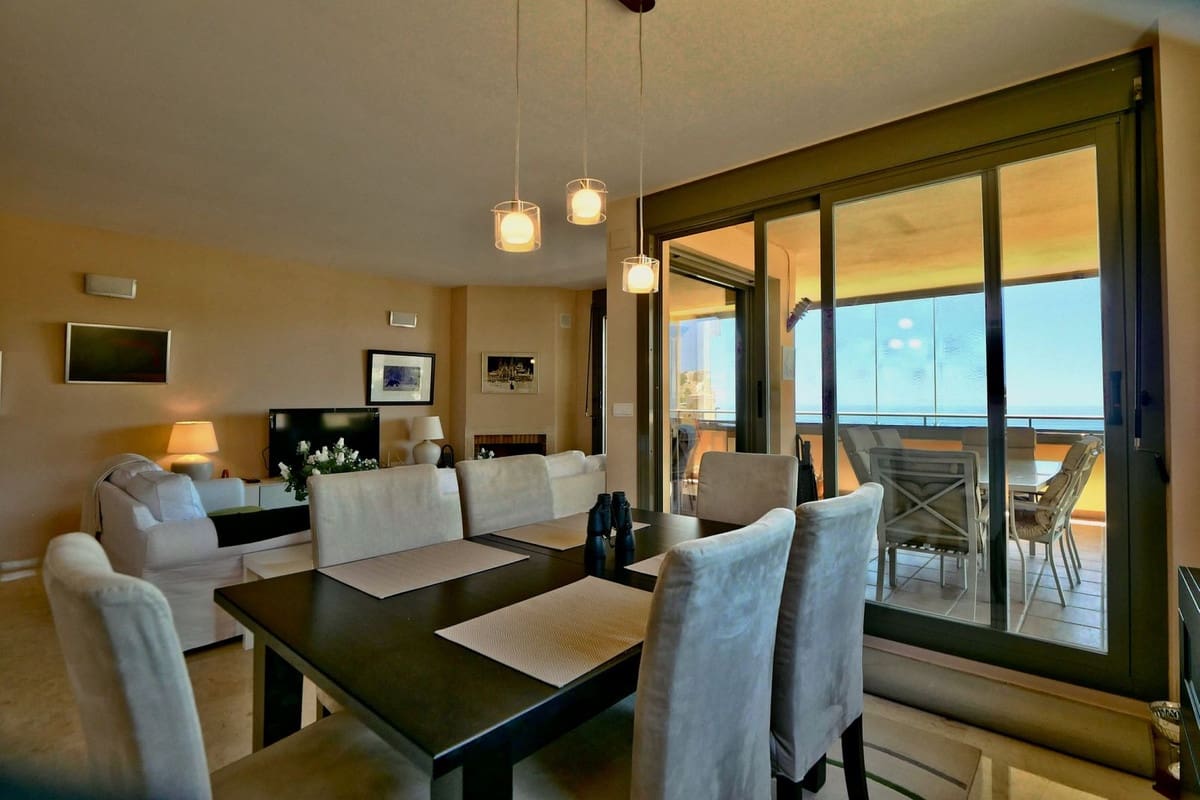 2 bedroom Apartment for sale in Calahonda with pool garage - € 329,000 (Ref: 8397136)