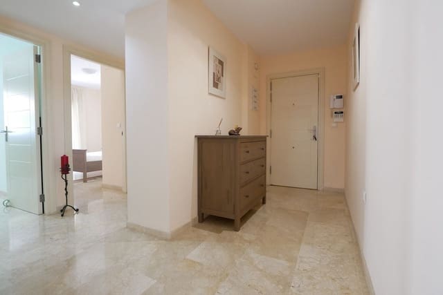 3 Zimmer Apartment zu verkaufen in Calahonda, Mijas mit Pool Garage - 350.000 € (Ref: 8402302)