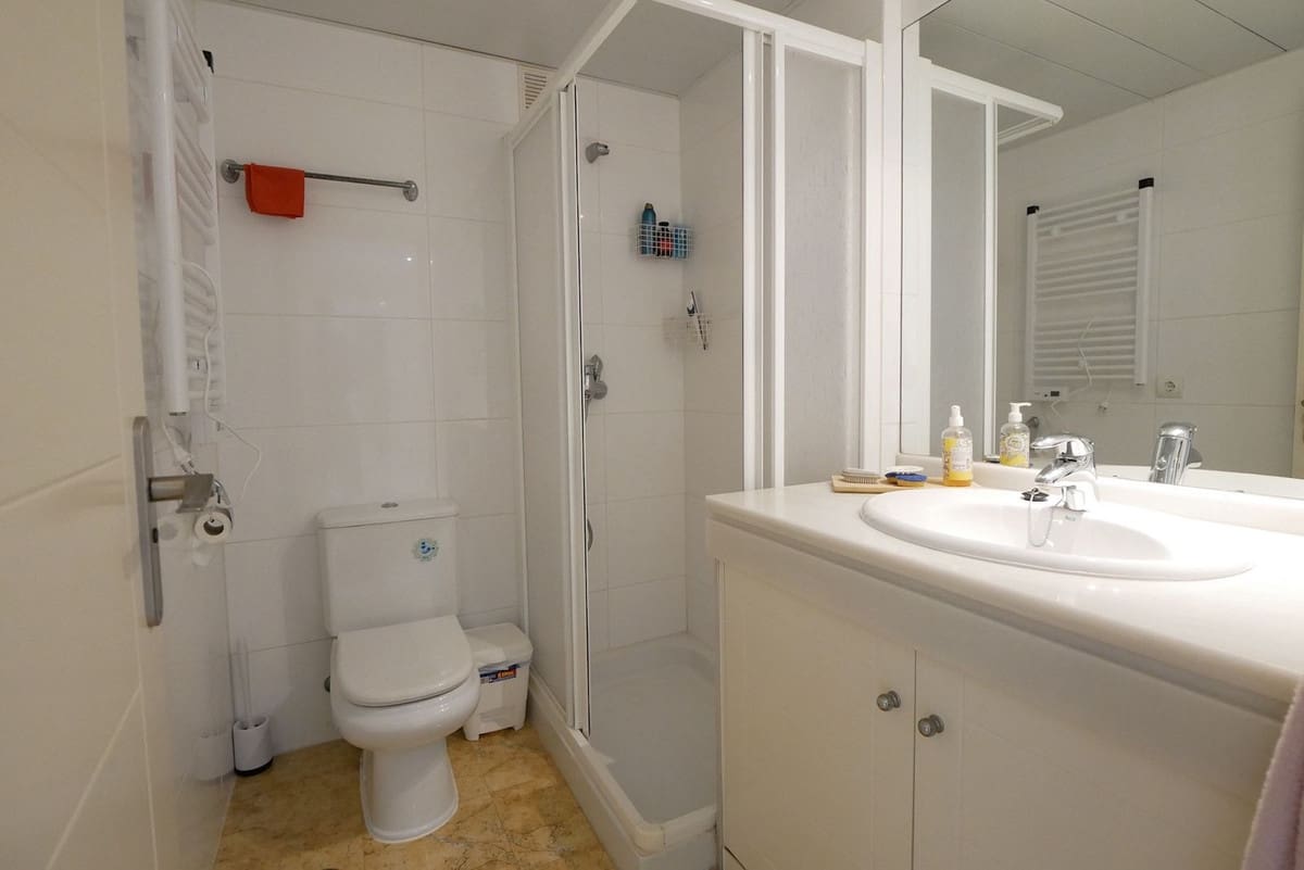 Apartamento de 3 habitaciones en Calahonda en venta con piscina garaje - 350.000 € (Ref: 8402302)