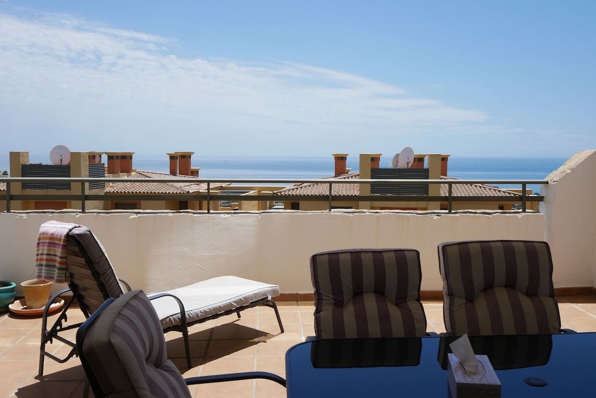 Apartamento de 3 habitaciones en Calahonda en venta con piscina garaje - 350.000 € (Ref: 8402302)