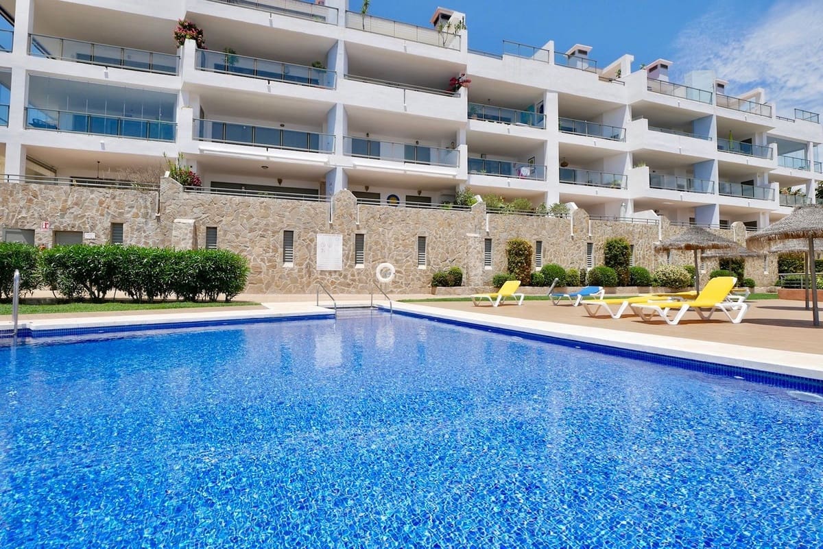 Apartamento de 3 habitaciones en Calahonda en venta con piscina garaje - 350.000 € (Ref: 8402302)