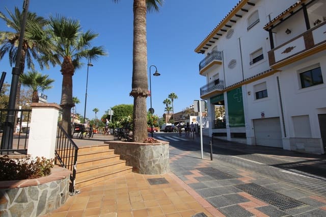 6 soveværelse Semi-Rækkehus til salg i La Cala de Mijas, Mijas med garage - € 795.000 (Ref: 8459166)