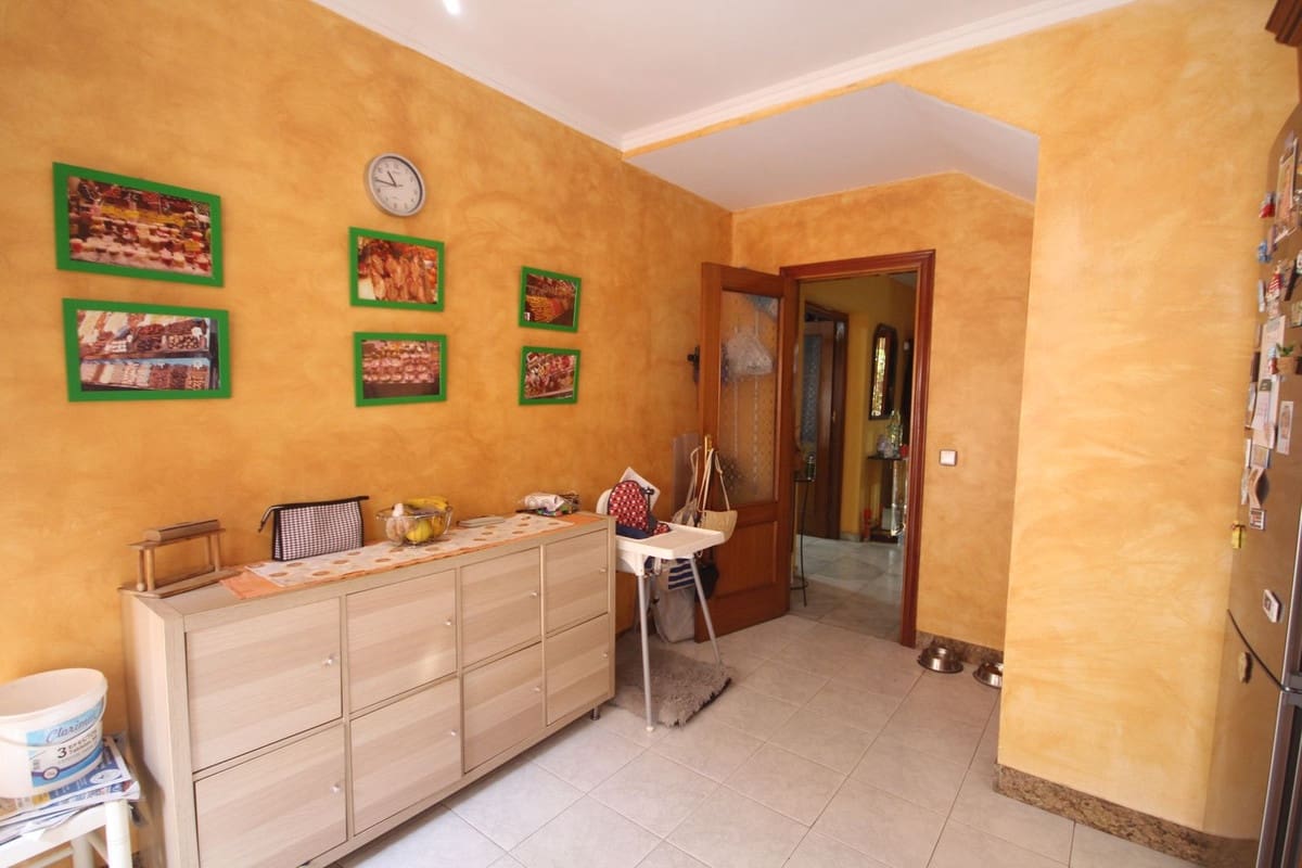 6 soveværelse Semi-Rækkehus til salg i La Cala de Mijas med garage - € 795.000 (Ref: 8459166)