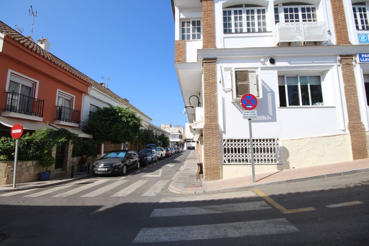 6 soveværelse Semi-Rækkehus til salg i La Cala de Mijas med garage - € 795.000 (Ref: 8459166)