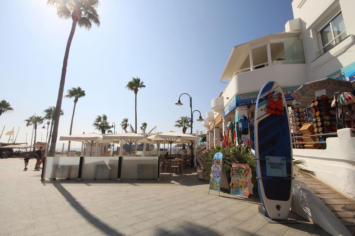 6 soveværelse Semi-Rækkehus til salg i La Cala de Mijas med garage - € 795.000 (Ref: 8459166)