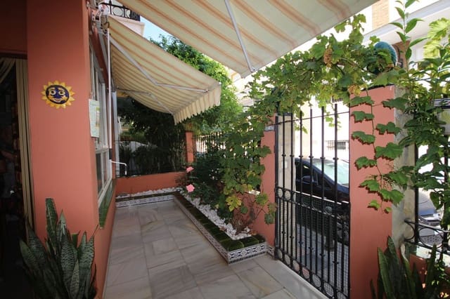 6 makuuhuone Paritalo myytävänä paikassa La Cala de Mijas, Mijas mukana 
autotalli - 795 000 € (Ref: 8459166)