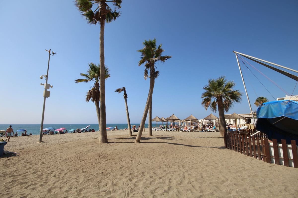 6 soveværelse Semi-Rækkehus til salg i La Cala de Mijas med garage - € 795.000 (Ref: 8459166)