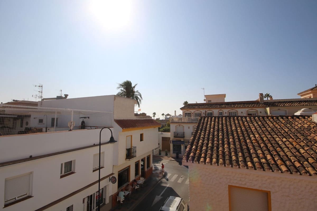 6 soveværelse Semi-Rækkehus til salg i La Cala de Mijas med garage - € 795.000 (Ref: 8459166)