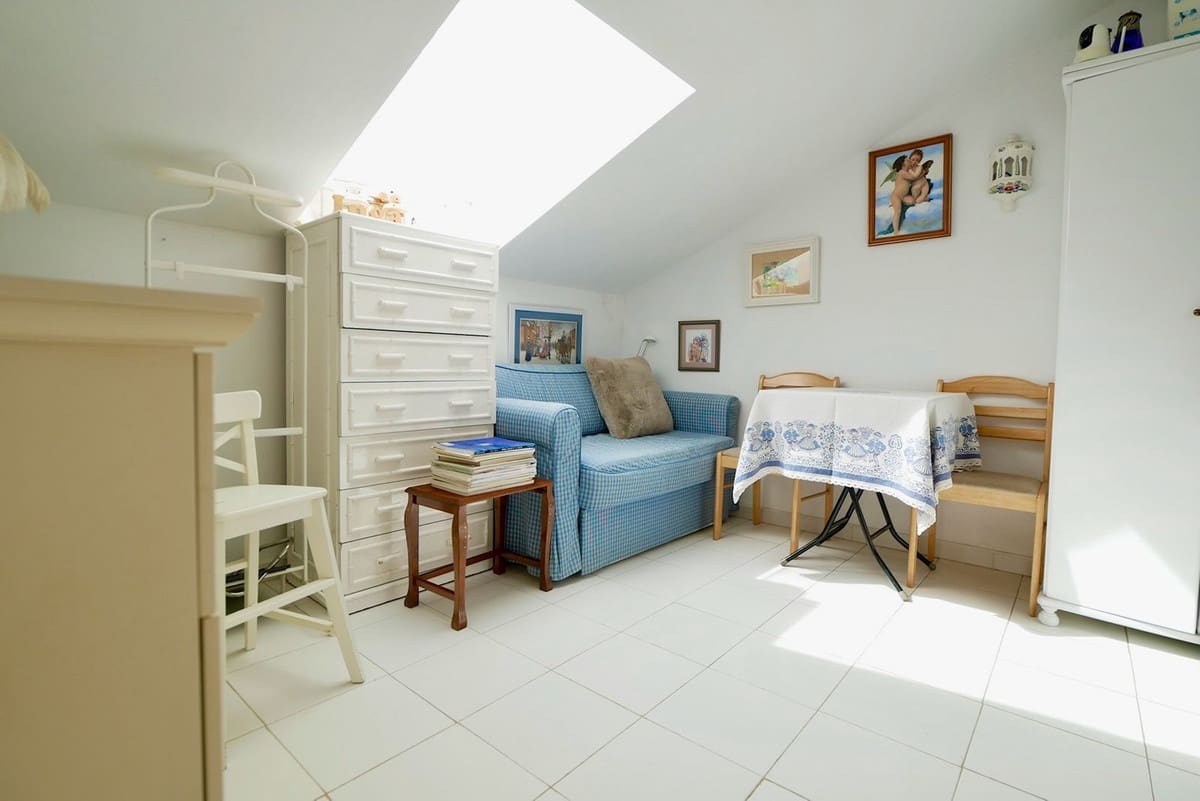 3 bedroom Townhouse for sale in Calahonda with pool garage - € 489,000 (Ref: 8566085)