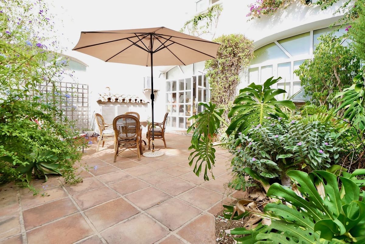 3 bedroom Townhouse for sale in Calahonda with pool garage - € 489,000 (Ref: 8566085)