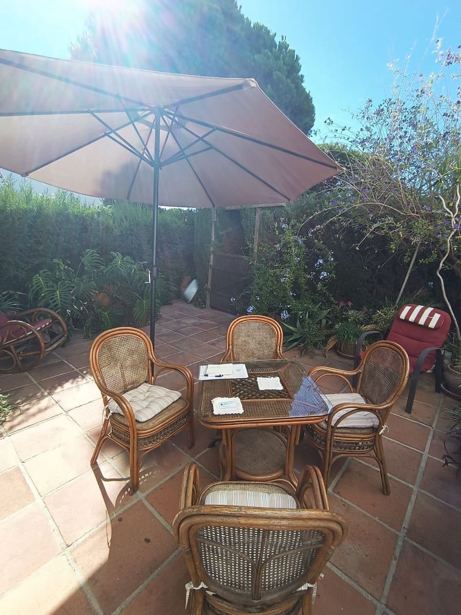 3 bedroom Townhouse for sale in Calahonda with pool garage - € 489,000 (Ref: 8566085)