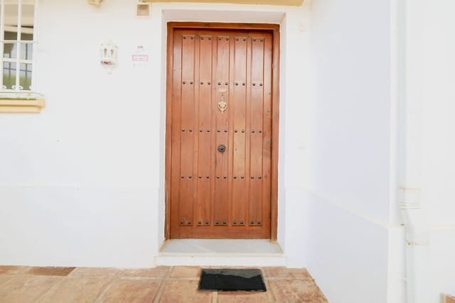3 soverom Hus til salgs i Calahonda, Mijas med svømmebasseng garasje - € 489 000 (Ref: 8566085)
