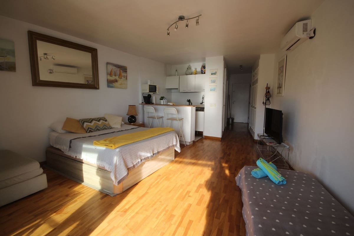 Apartment for sale in Calahonda - € 295,000 (Ref: 8577429)