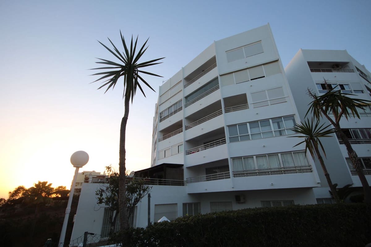 Apartment for sale in Calahonda - € 295,000 (Ref: 8577429)