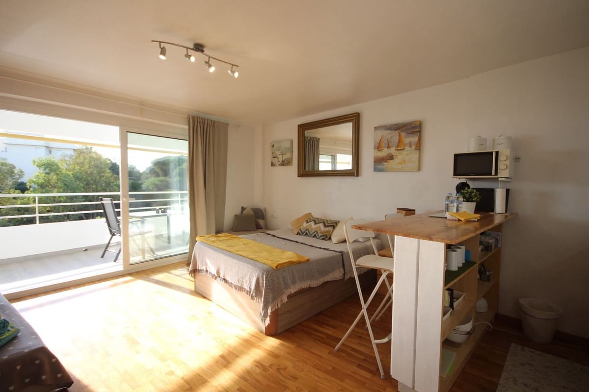 Apartment for sale in Calahonda - € 295,000 (Ref: 8577429)