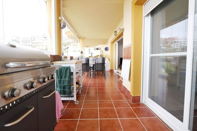 Apartamento de 3 habitaciones en Calahonda, Mijas en venta con piscina - 355.000 € (Ref: 8585059)