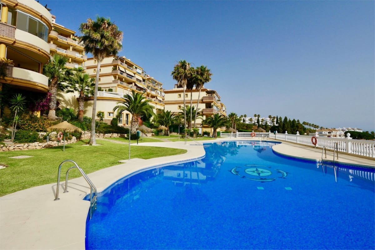 3 soveværelse Lejlighed til salg i Calahonda med swimmingpool - € 355.000 (Ref: 8585059)