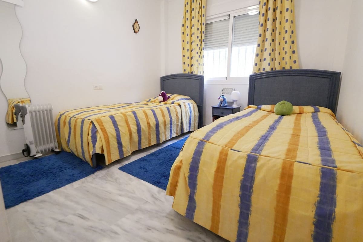 3 soveværelse Lejlighed til salg i Calahonda med swimmingpool - € 355.000 (Ref: 8585059)
