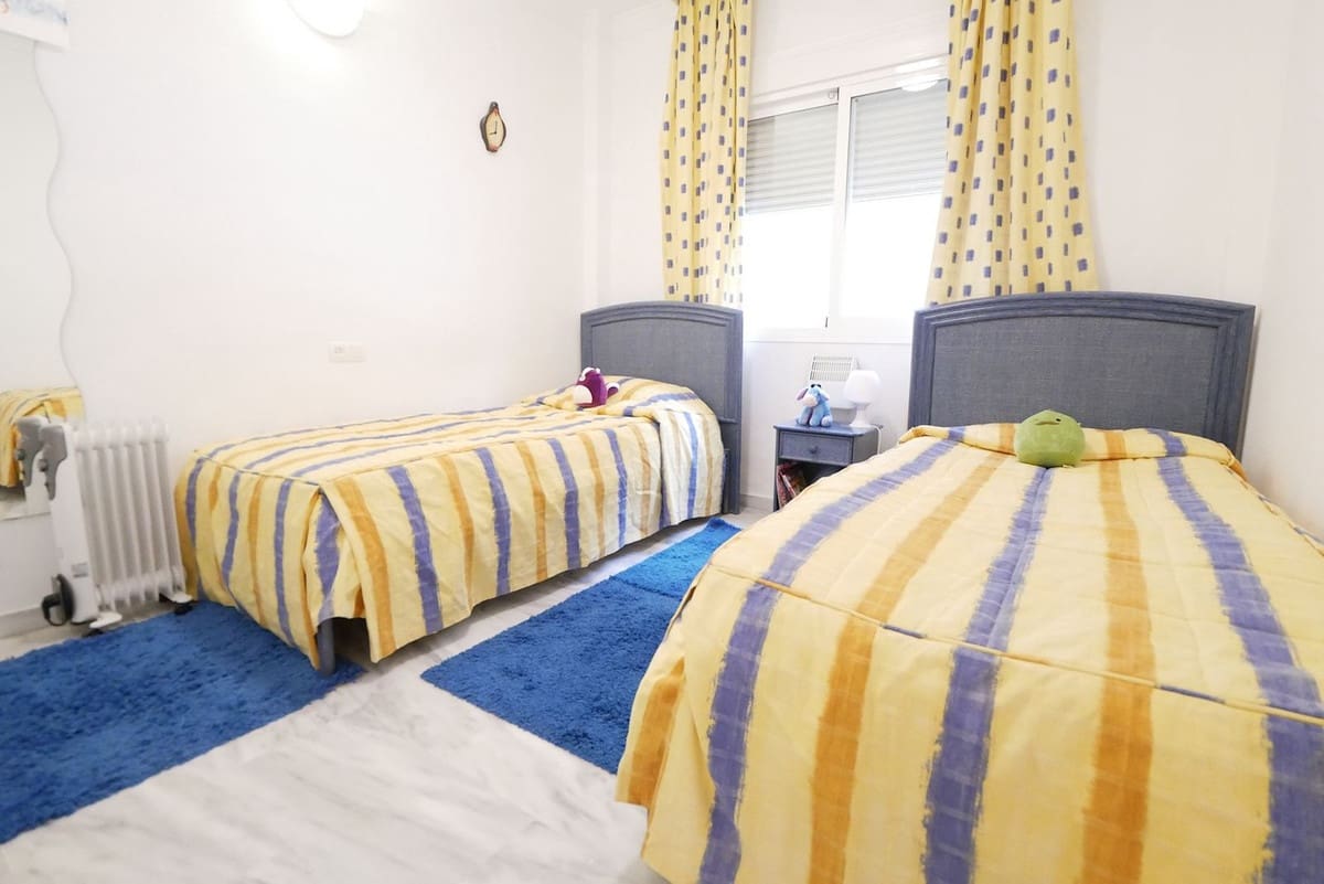 3 soveværelse Lejlighed til salg i Calahonda med swimmingpool - € 355.000 (Ref: 8585059)