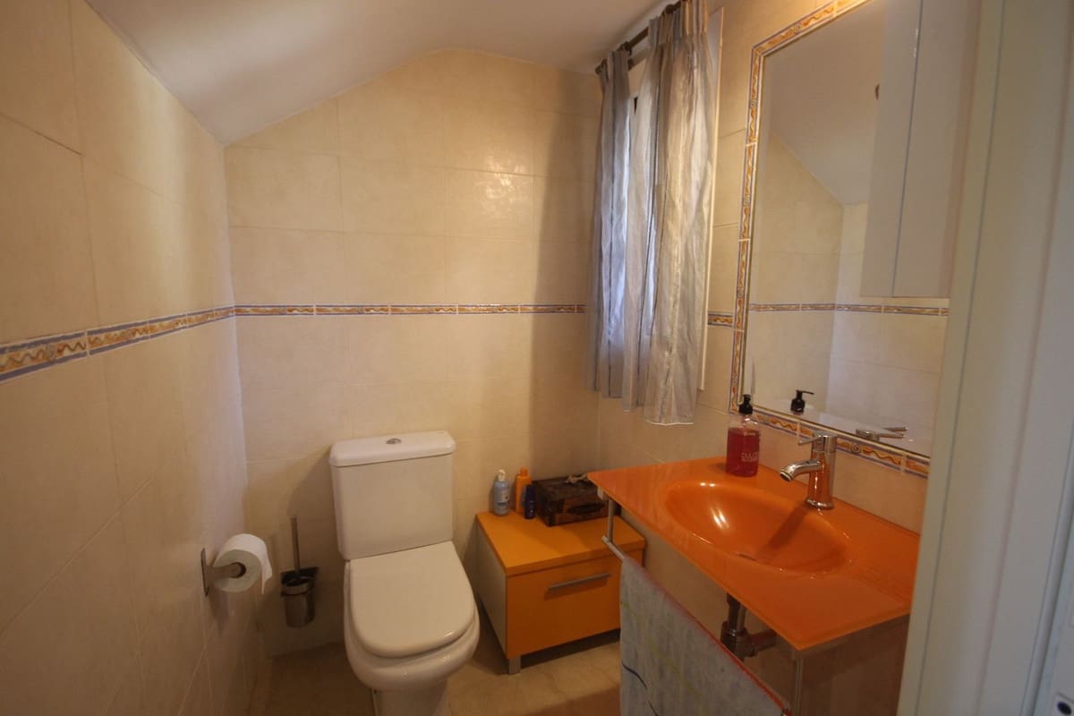 3 slaapkamer Halfvrijstaande villa te koop in Riviera del Sol - € 490.000 (Ref: 8585061)