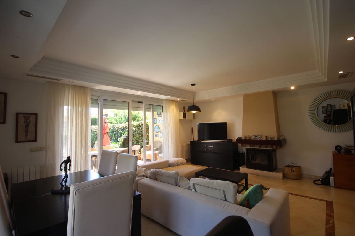 3 makuuhuone Paritalo myytävänä paikassa Riviera del Sol - 490 000 € (Ref: 8585061)