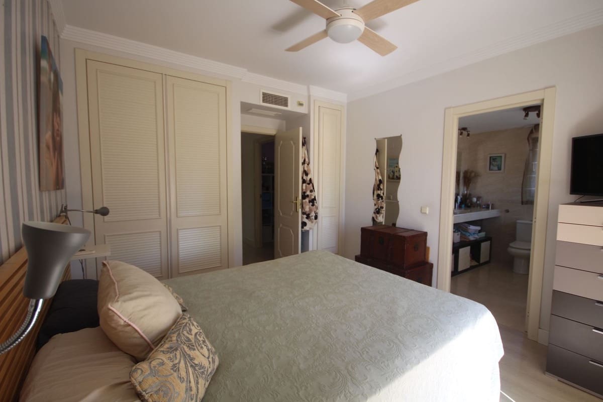 3 makuuhuone Paritalo myytävänä paikassa Riviera del Sol - 490 000 € (Ref: 8585061)