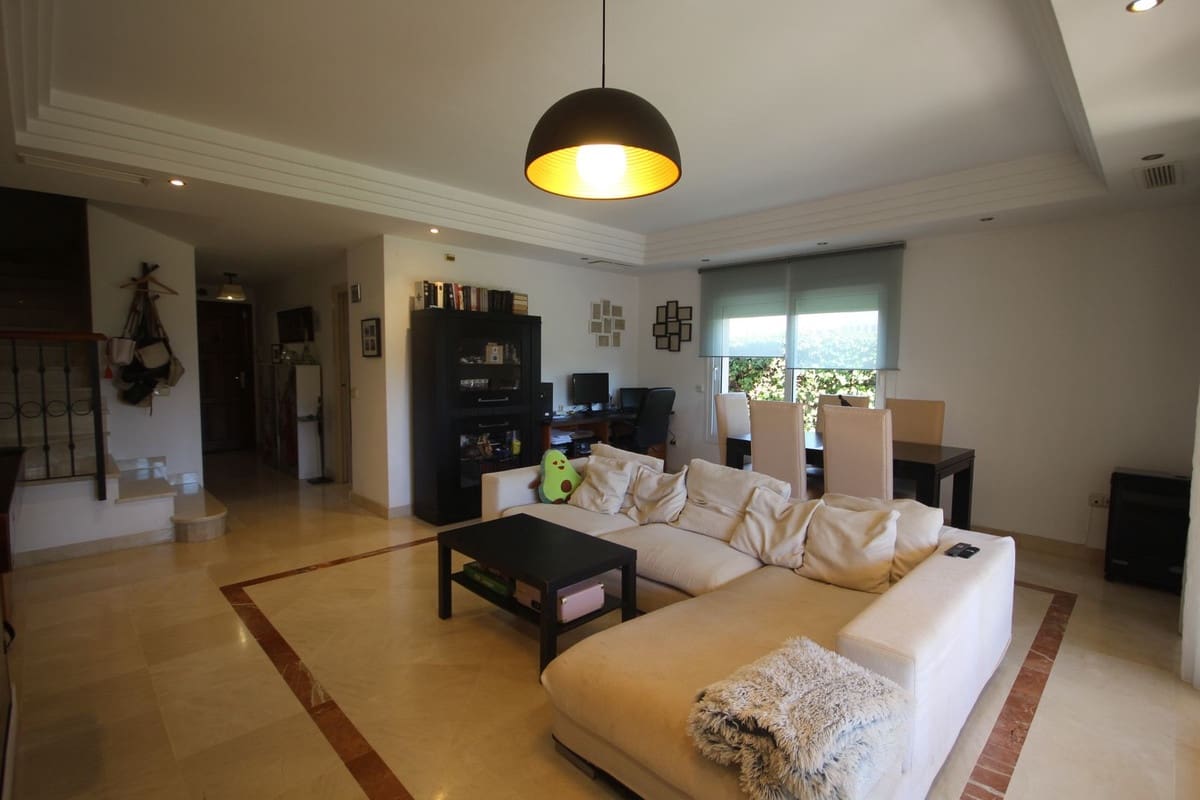 3 makuuhuone Paritalo myytävänä paikassa Riviera del Sol - 490 000 € (Ref: 8585061)