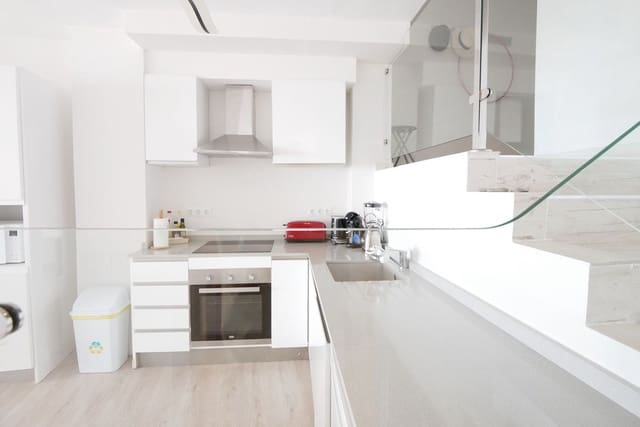 3 sypialnia Apartament na sprzedaż w Cabopino, Marbella z basenem garażem - 925 000 € (Ref: 8589901)