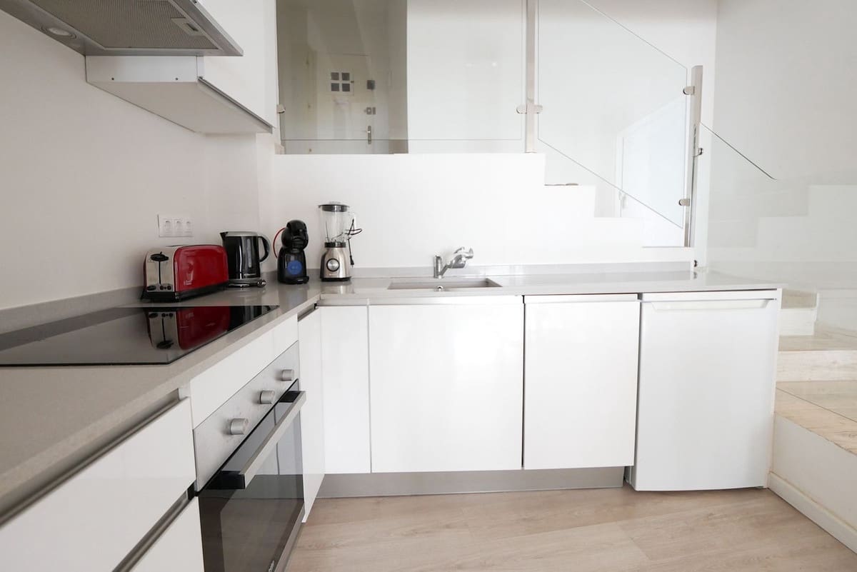 3 sovrum Lägenhet till salu i Cabopino med pool garage - 925 000 € (Ref: 8589901)