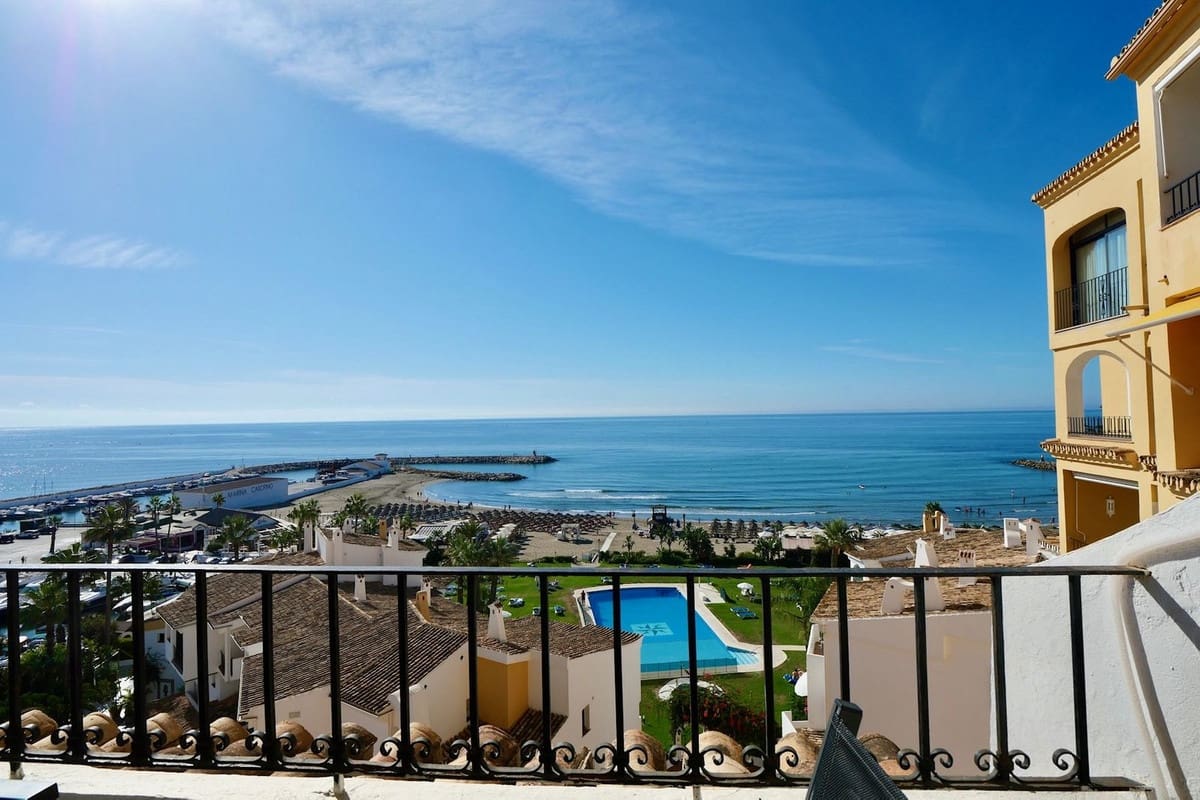 3 sovrum Lägenhet till salu i Cabopino med pool garage - 925 000 € (Ref: 8589901)