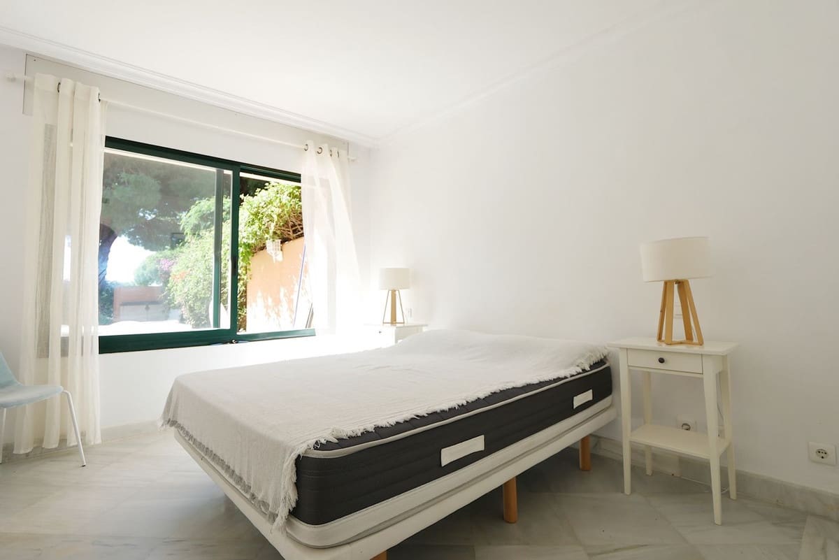 2 bedroom Apartment for sale in Cabopino with pool garage - € 399,900 (Ref: 8598370)