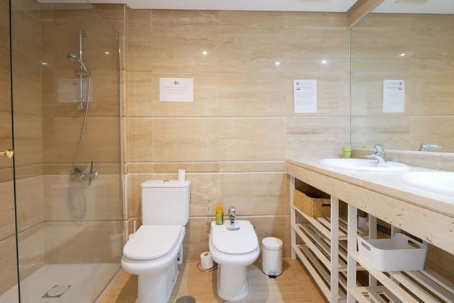 2 bedroom Apartment for sale in Cabopino, Marbella with pool garage - € 399,900 (Ref: 8598370)