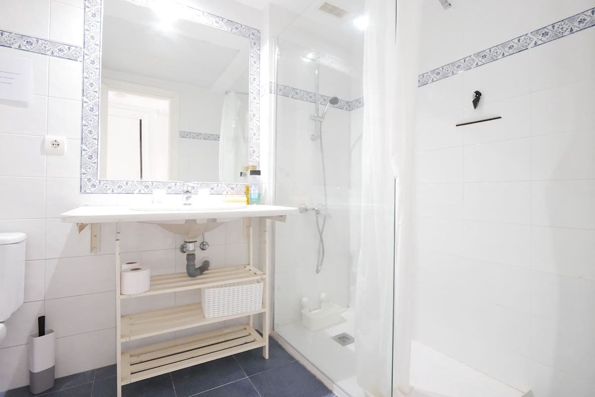 2 bedroom Apartment for sale in Cabopino with pool garage - € 399,900 (Ref: 8598370)