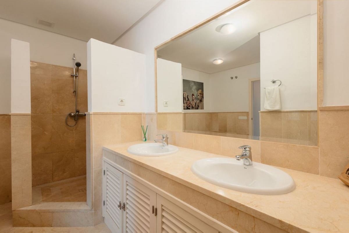 2 Zimmer Apartment zu verkaufen in La Mairena mit Pool Garage - 332.000 € (Ref: 8649155)