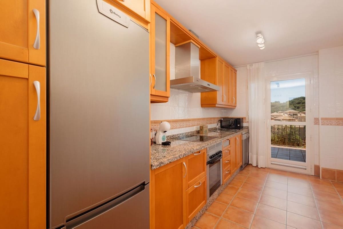 2 Zimmer Apartment zu verkaufen in La Mairena mit Pool Garage - 332.000 € (Ref: 8649155)