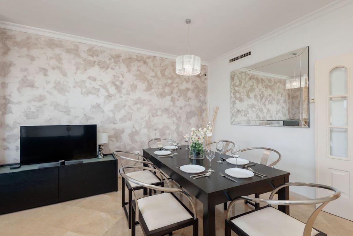 2 Zimmer Apartment zu verkaufen in La Mairena mit Pool Garage - 332.000 € (Ref: 8649155)